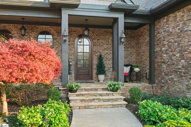 6 Saranac Lane, Simpsonville, SC 29681