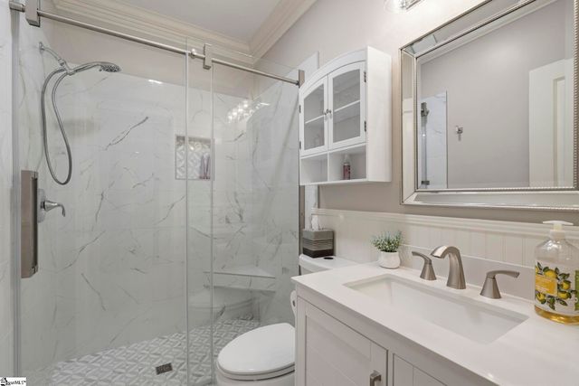 6 Saranac Lane, Simpsonville, SC 29681