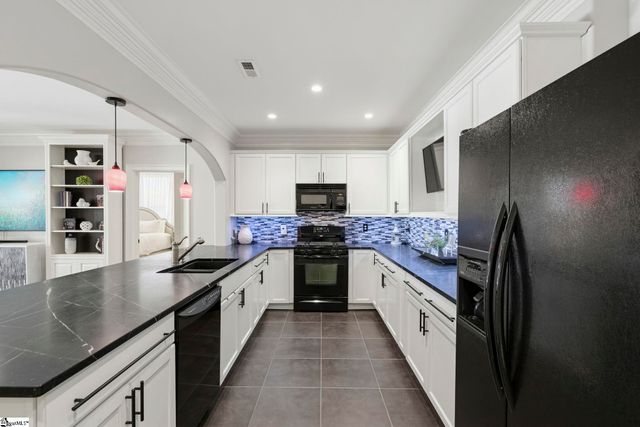 6 Saranac Lane, Simpsonville, SC 29681