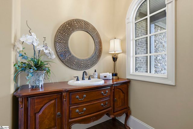 6 Saranac Lane, Simpsonville, SC 29681