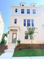 2730 Dreycott Ln, Lawrenceville, GA 30043