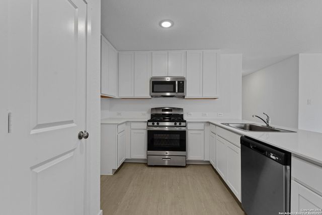 1854 Stonechat, New Braunfels, TX 78130