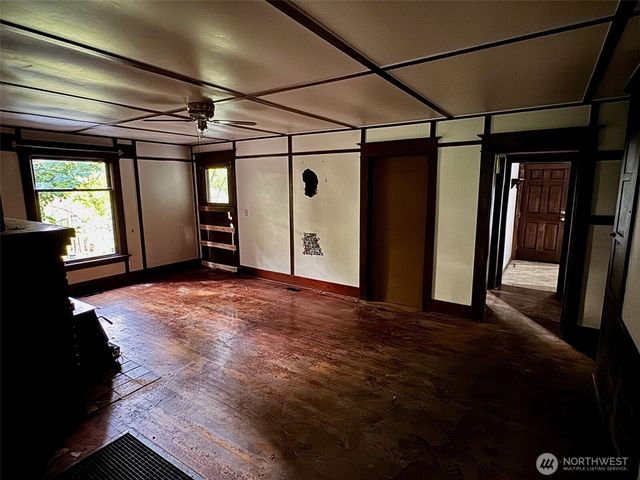 201 E Moore Avenue, Shelton, WA 98584