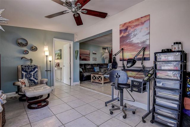 5931 33 AVENUE N, St Petersburg, FL 33710