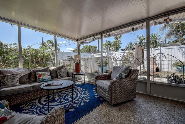 5931 33 AVENUE N, St Petersburg, FL 33710