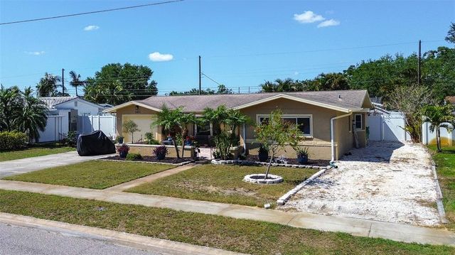 5931 33 AVENUE N, St Petersburg, FL 33710