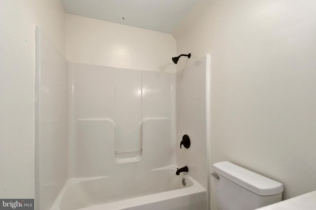 17 BRIDLEWOOD DR, Palmyra, VA 22963