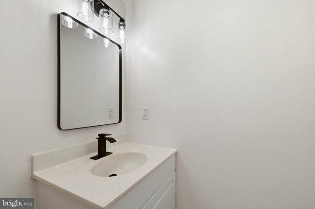 17 BRIDLEWOOD DR, Palmyra, VA 22963