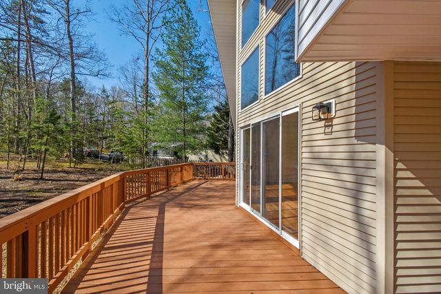 17 BRIDLEWOOD DR, Palmyra, VA 22963