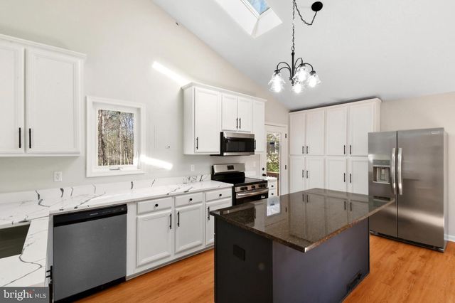 17 BRIDLEWOOD DR, Palmyra, VA 22963