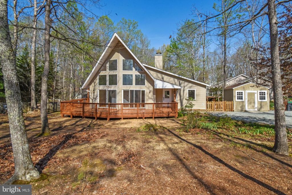 17 BRIDLEWOOD DR, Palmyra, VA 22963