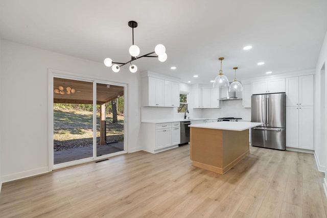 21740 W Lochinvar LANE, New Berlin, WI 53146