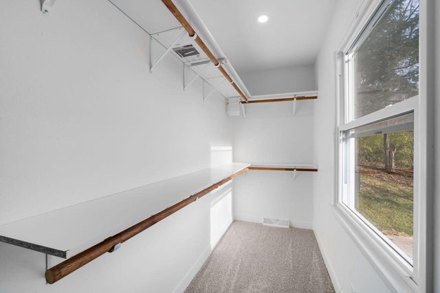 21740 W Lochinvar LANE, New Berlin, WI 53146