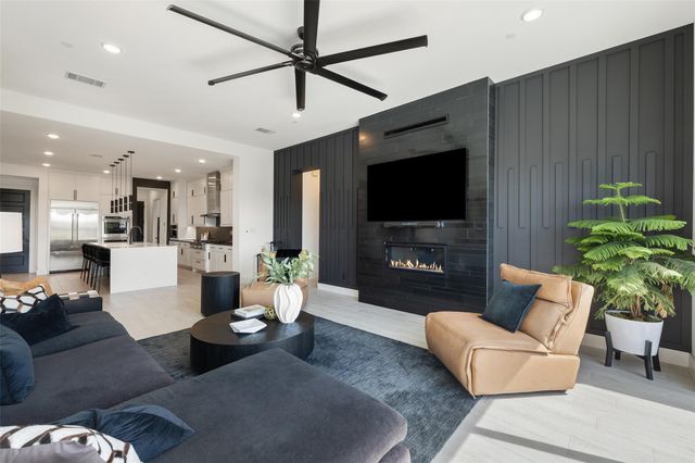 6916 Davenport Divide RD, Austin, TX 78738
