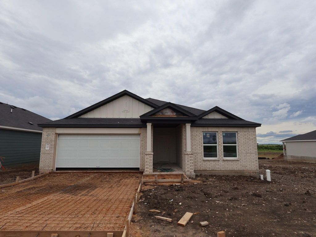 12400 Setting Peak LN, Buda, TX 78610