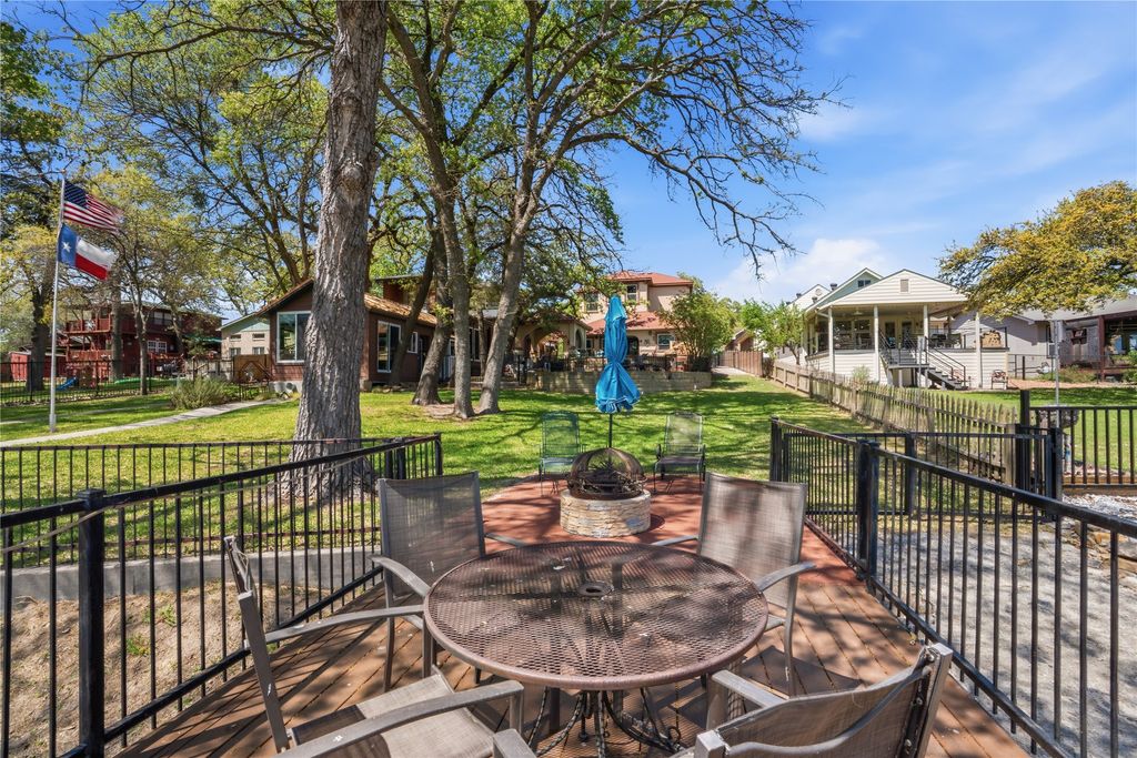108 Marina View Court, Weatherford, TX 76087 — photo 2