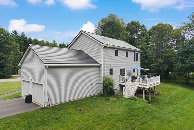 124 Olde Bridge Lane, Epping, NH 03042