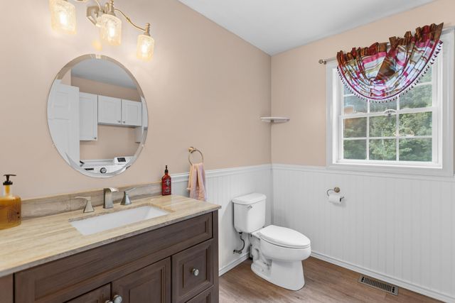 124 Olde Bridge Lane, Epping, NH 03042