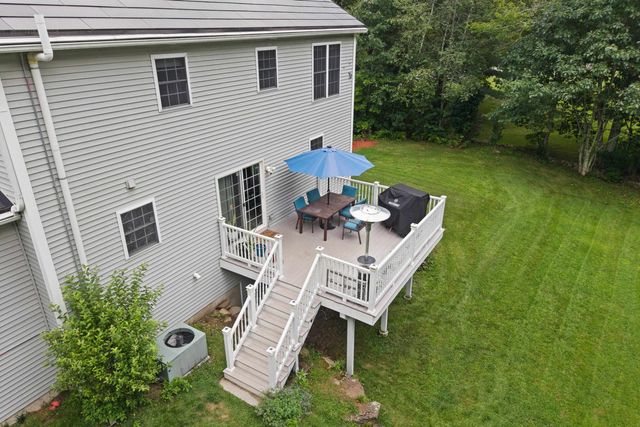 124 Olde Bridge Lane, Epping, NH 03042