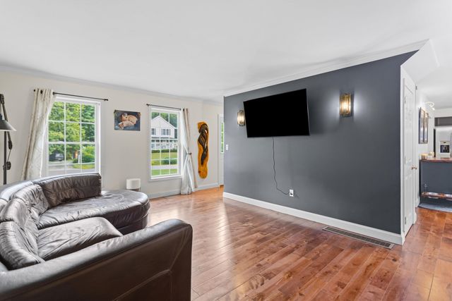 124 Olde Bridge Lane, Epping, NH 03042