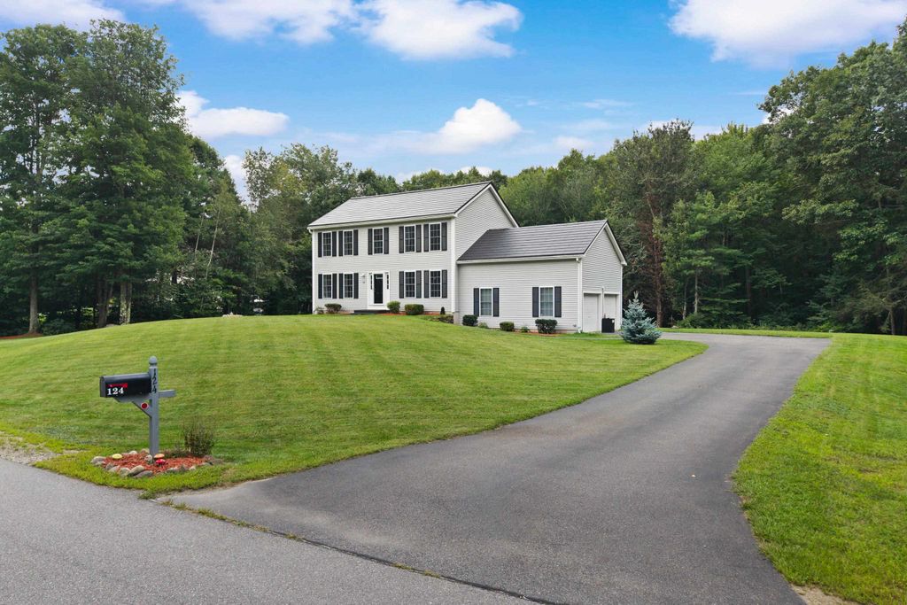 124 Olde Bridge Lane, Epping, NH 03042
