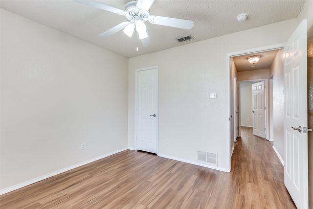 113 Saint James Court, Rhome, TX 76078