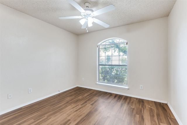 113 Saint James Court, Rhome, TX 76078