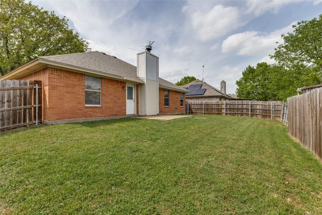 113 Saint James Court, Rhome, TX 76078