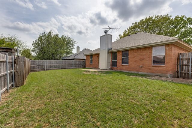 113 Saint James Court, Rhome, TX 76078