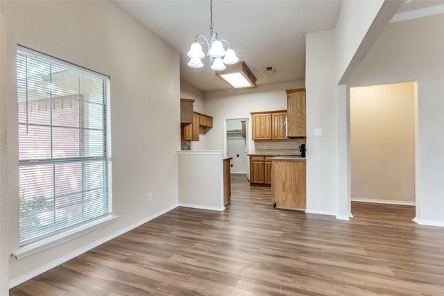 113 Saint James Court, Rhome, TX 76078