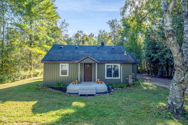 22820 Northland Drive, Paris, MI 49338