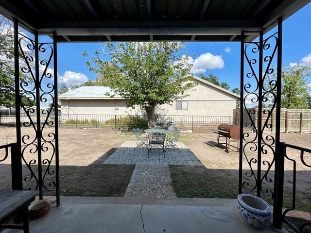 709 W Waco St, Marfa, TX 79843