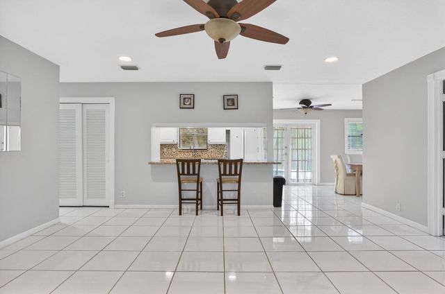 514 Riverside Drive, Palm Beach Gardens, FL 33410