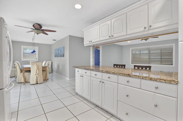 514 Riverside Drive, Palm Beach Gardens, FL 33410