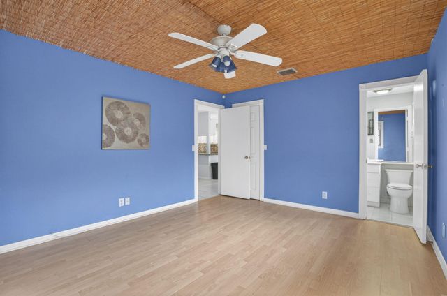 514 Riverside Drive, Palm Beach Gardens, FL 33410