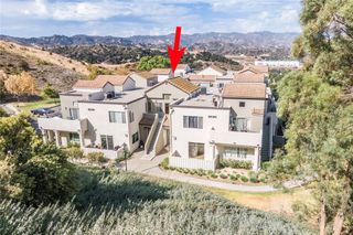 21203 Trumpet 203, Newhall, CA 91321
