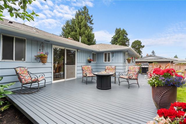 8715 18th Avenue E, Tacoma, WA 98445