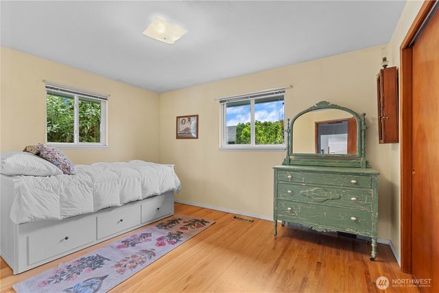 8715 18th Avenue E, Tacoma, WA 98445