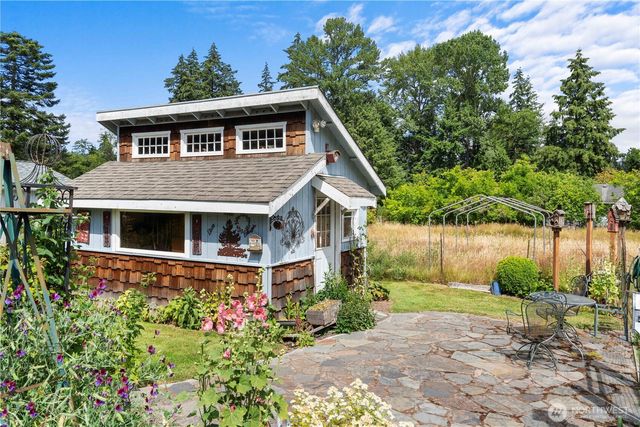 8715 18th Avenue E, Tacoma, WA 98445