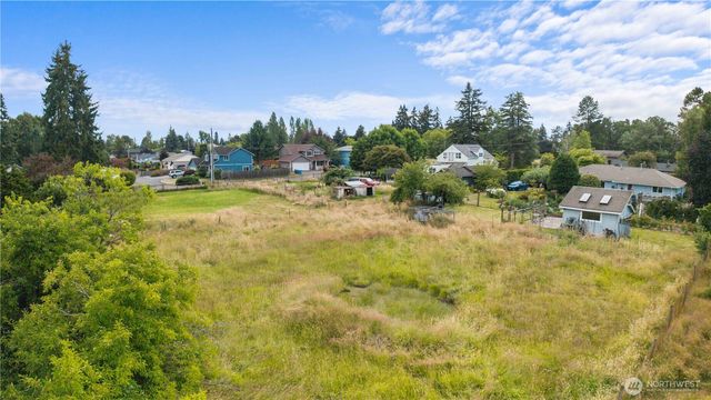 8715 18th Avenue E, Tacoma, WA 98445