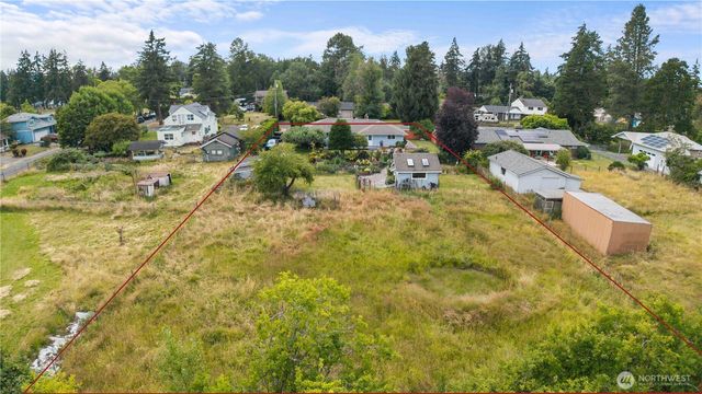 8715 18th Avenue E, Tacoma, WA 98445