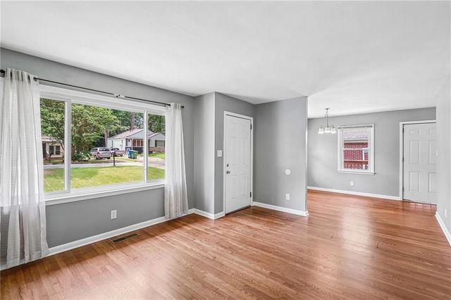 655 Albert Street NW, Atlanta, GA 30318