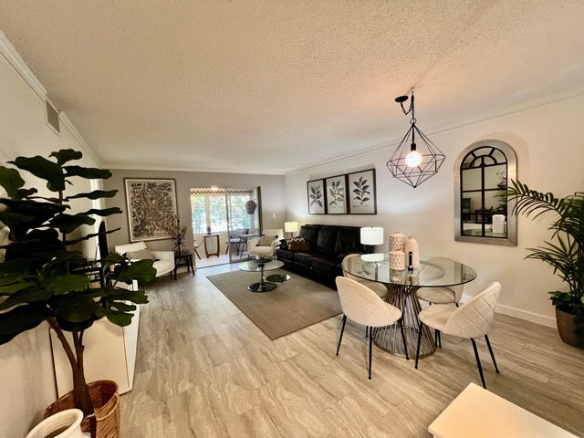 5640 SW 3RD Place 217, Margate, FL 33068