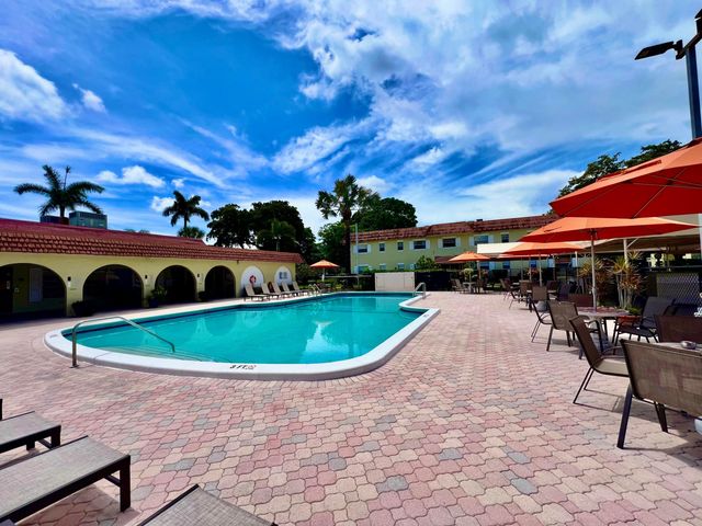 5640 SW 3RD Place 217, Margate, FL 33068