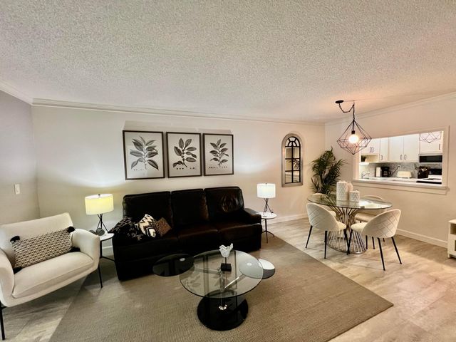 5640 SW 3RD Place 217, Margate, FL 33068