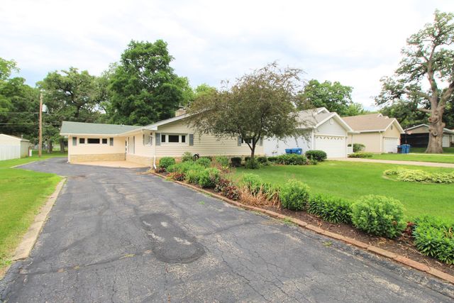 1225 Justine Drive, Kankakee, IL 60901