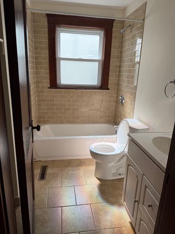 182 Western Ave 1, Lynn, MA 01904