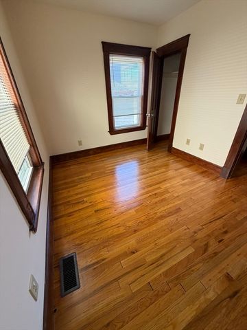 182 Western Ave 1, Lynn, MA 01904