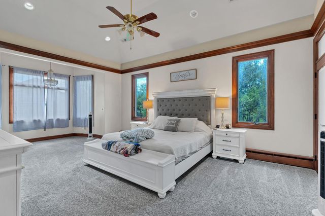 2319 N Rough Creek Rd, Derby, KS 67037