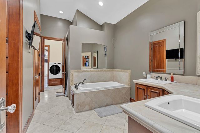 2319 N Rough Creek Rd, Derby, KS 67037